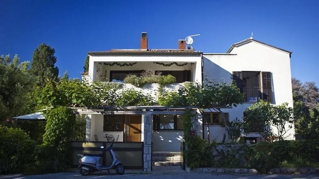 Apartments With A Parking Space Mali Losinj